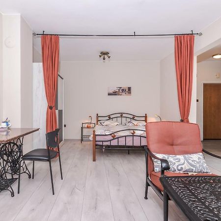 Visit Sofia | Macedonia Square Central Apartment Екстериор снимка